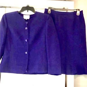 LeSuit 2 piece skirt set purple size 8p